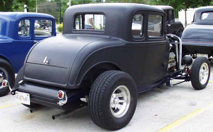 32-Ford-Hiboy-5W-Coupe-02b