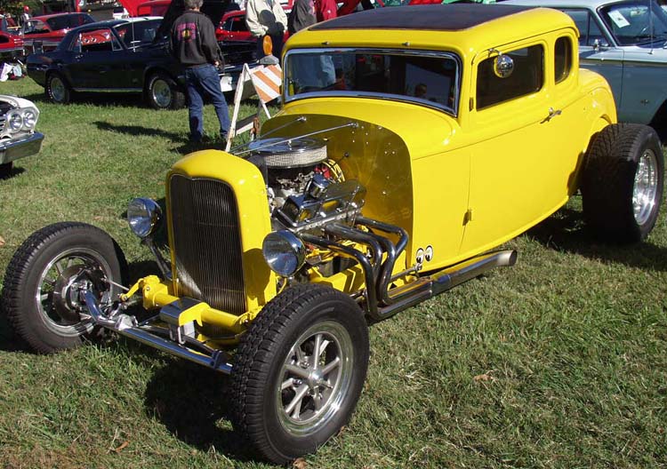 32-Ford-Hiboy-5W-Coupe-Chopped-09a