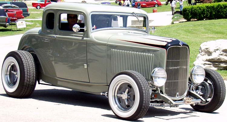 32-Ford-Hiboy-5W-Coupe-Chopped-21a