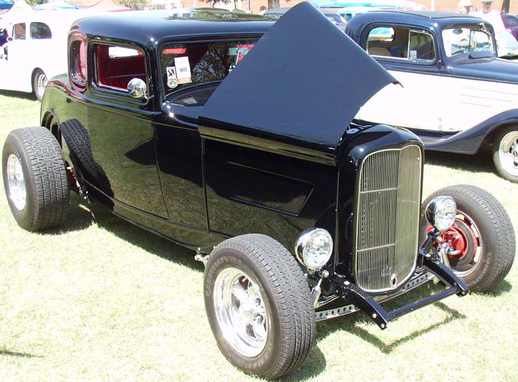 32-Ford-Hiboy-5W-Coupe-Chopped-23