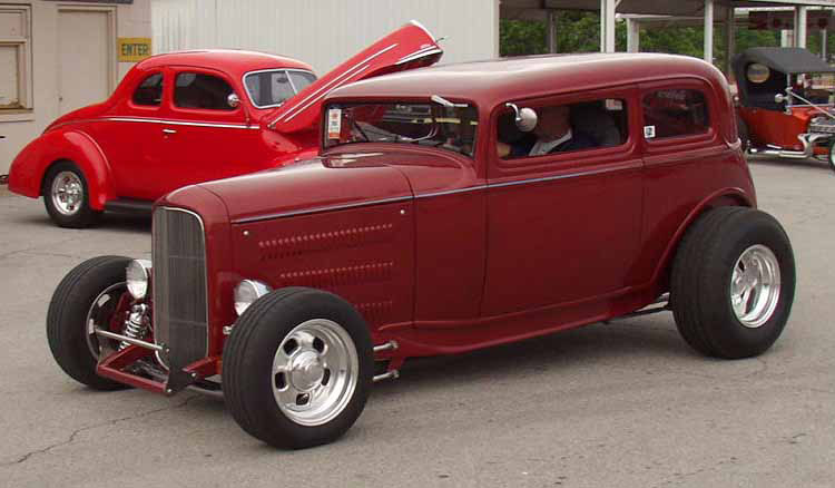 32-Ford-Hiboy-Tudor-Sedan-Chopped